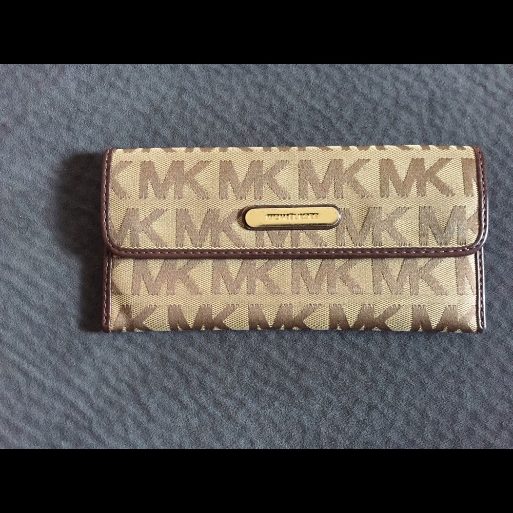 Michael Kors wallet